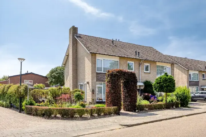 Twee-onder-één-kap te koop: Kievitlaan 22, Boekel Boekel