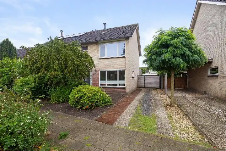 Hoekwoning te koop: Kievitlaan 39, Boekel Boekel