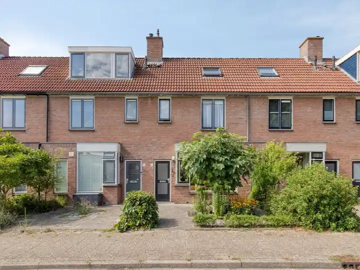 Tussenwoning te koop: Kievitweide 35, Weiden Houten