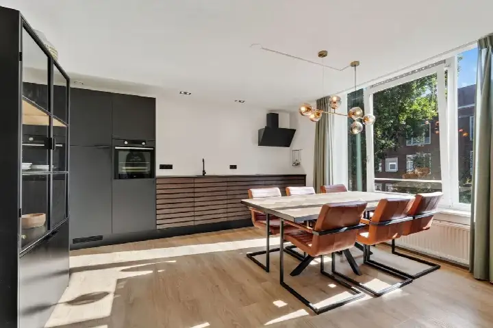 Apartment for sale: Kijkduinstraat 109-2, Gibraltarbuurt Amsterdam