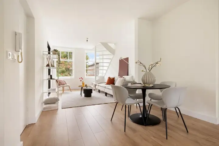 Apartment for sale: Kijkduinstraat 47-3, Gibraltarbuurt Amsterdam