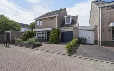 Corner house for sale: Kingstraat 1, Erasmuswijk Middelburg