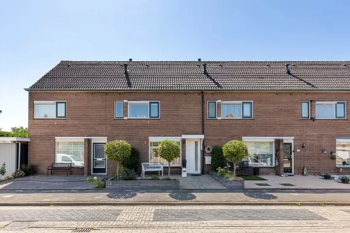 Terraced house for sale: Kinheim 380, Zwanenburg West Zwanenburg