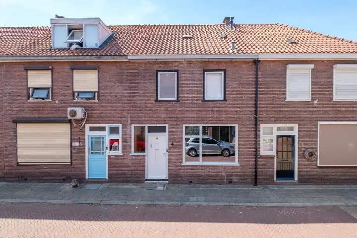 Tussenwoning te koop: Klaas Benninkstraat 4, Genemuiden Noord-Oost Genemuiden