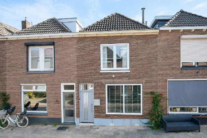 Tussenwoning te koop: Klaas Benninkstraat 63, Genemuiden Noord-Oost Genemuiden