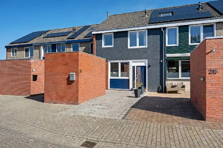 Tussenwoning te koop: Klaverweide 24, Fivelmonde Delfzijl