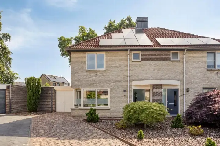 Semi-detached for sale: Kleefstraat 17, Nieuw-Bergen Kern Bergen L