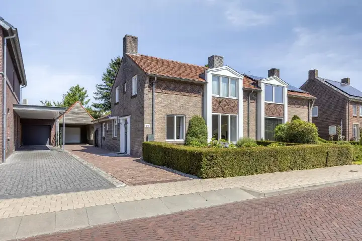 Twee-onder-één-kap te koop: Kleine Broekstraat 66, Kleine Broekstraat Bergeijk