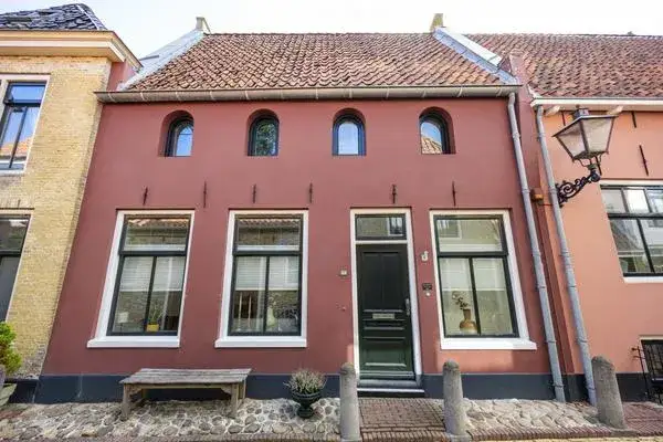 Hoekwoning te koop: Kleine Kerkstraat 7, Binnenstad Harlingen