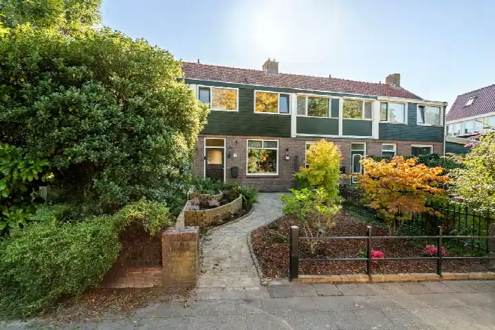 Tussenwoning te koop: Kleine Plantage 3, Hertogenwijk Tiel