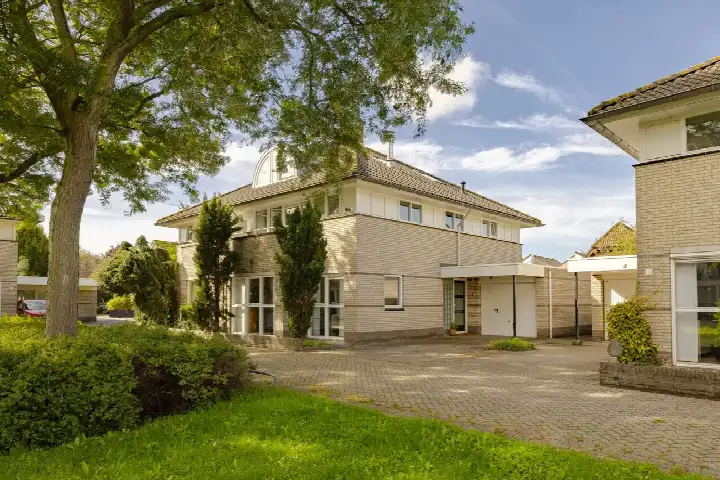 Twee-onder-één-kap te koop: Kleine Zonnedauw 4, Pijlkruidbuurt Velserbroek