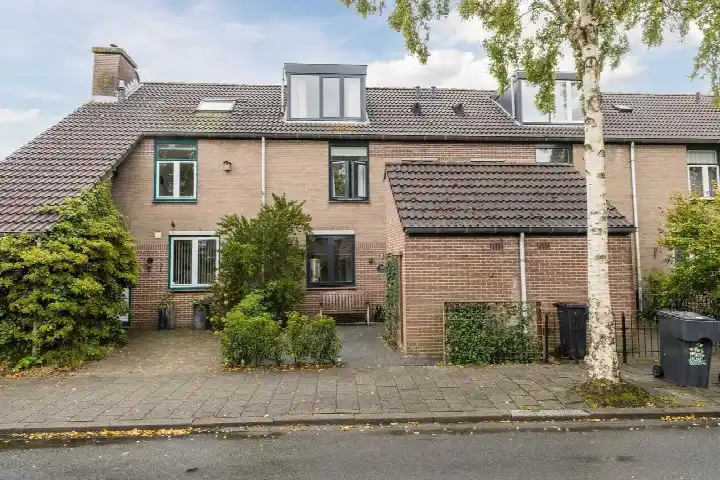 Terraced house for sale: Kleyn Proffijtlaan 8, Haaswijk-Oost Oegstgeest