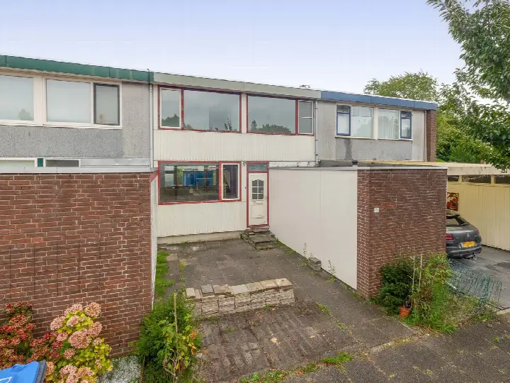 Terraced house for sale: Klip 131, Atol Lelystad