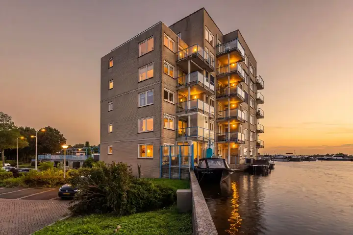 Apartment for sale: Klipper 68, Weteringpark Alphen Aan Den Rijn
