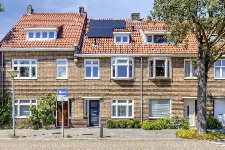 Tussenwoning te koop: Klipperstraat 12, Schouwbroek Eindhoven