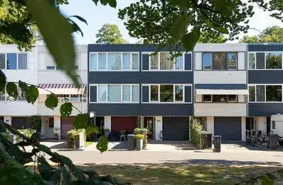 Tussenwoning te koop: Kloosterlaan 144, Kerkelanden Hilversum