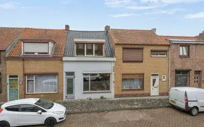 Tussenwoning te huur: Kloosterlaan 15, Kern Sas van Gent Sas Van Gent
