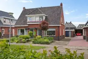 Twee-onder-één-kap te koop: Kloosterlaan 20, Winschoten-Grintweg Winschoten