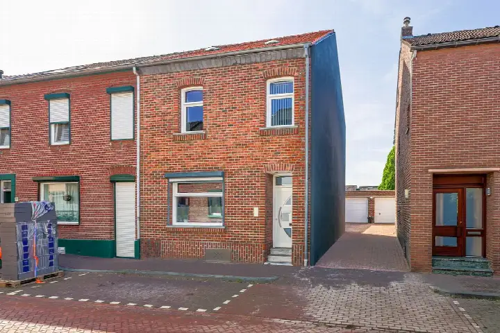 Hoekwoning te koop: Kloosterraderstraat 88, Kerkrade-Centrum Kerkrade