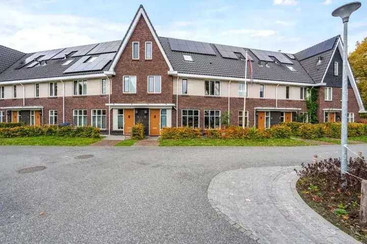 Tussenwoning te koop: Kloostersingel 10, Haren-Noord Haren Gn