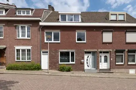 Tussenwoning te koop: Kloosterstraat 89, Hoensbroek-Centrum Hoensbroek