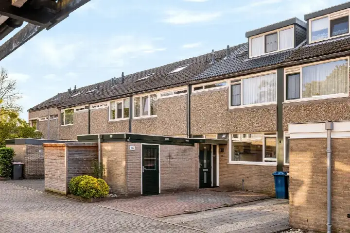 Tussenwoning te koop: Kloversdonk 217, Matendonk Apeldoorn