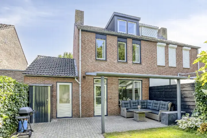 Tussenwoning te koop: Klutemansstraat 12, Kern Roggel Roggel