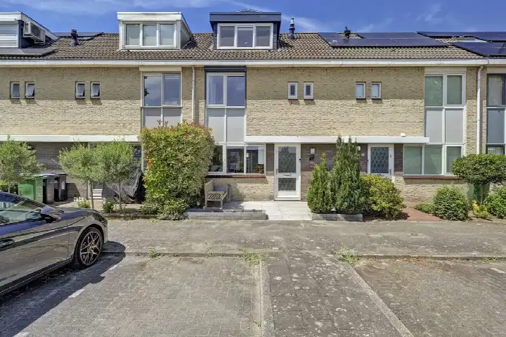 Terraced house for sale: Ko van Dijklaan 33, Theaterbuurt Amstelveen