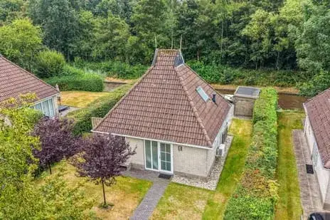 Vrijstaande woning te koop: Koaidyk 6-648, Earnewâld Earnewâld