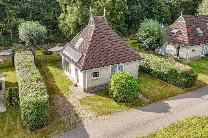 Vrijstaande woning te koop: Koaidyk 6-664, Earnewâld Earnewâld
