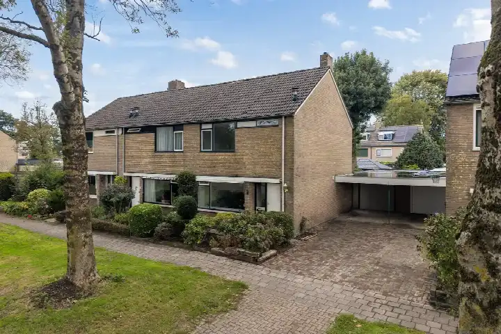 Tussenwoning te koop: Koaikamp 12, Hurdegaryp Hurdegaryp