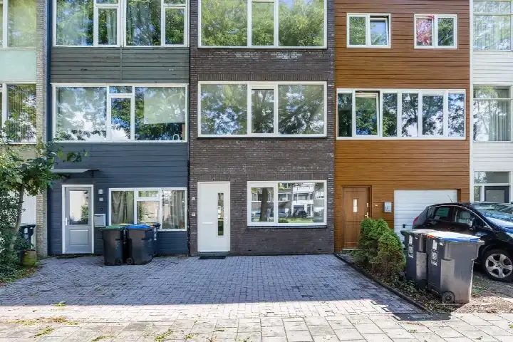 Studio for sale: Koebergstraat 19, Quirijnstok West Tilburg