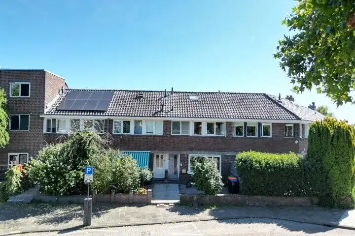 Terraced house for sale: Koekoekplein 3, De Korte Akkeren Oud Gouda