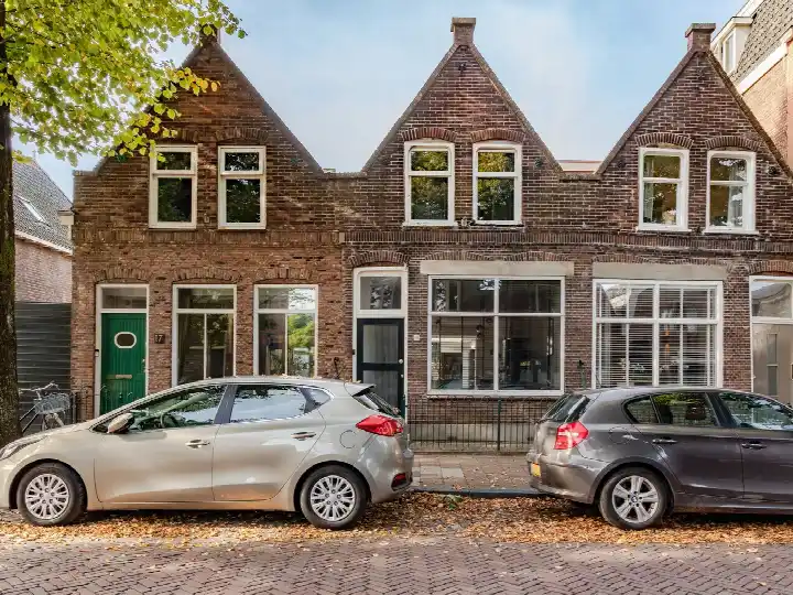 Terraced house for sale: Koepoortsweg 19, Hoorn Noord - Buurt 12 03 Hoorn