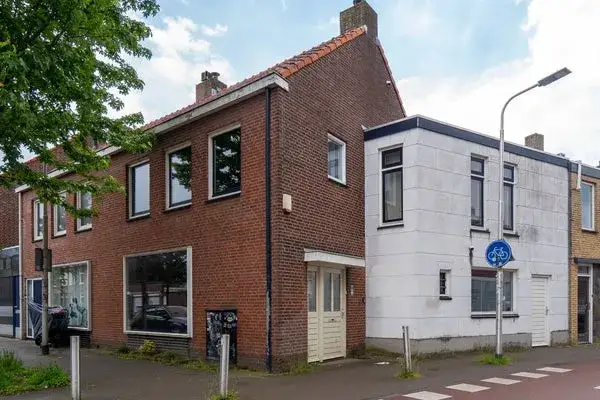 Terraced house for sale: Koestraat 90, Loven Noord Tilburg