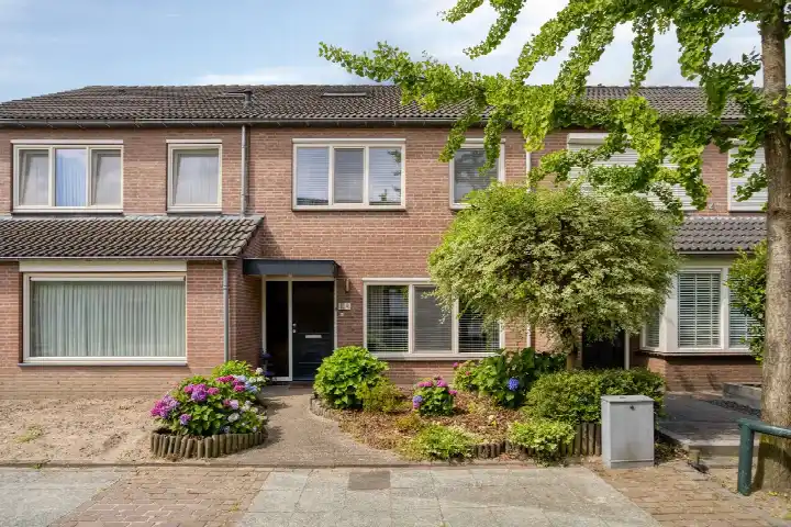 Tussenwoning te koop: Kolenbranderwei 12, Schepelweijen Valkenswaard