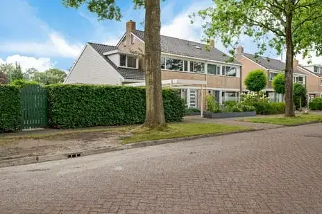 Hoekwoning te koop: Kolfbaan 72, Burgum Burgum