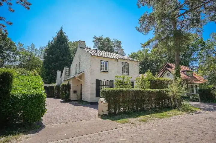 Detached house for sale: Kolonel Thomsonlaan 14, Villapark Vught