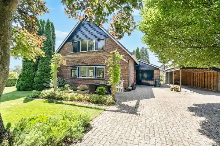 Vrijstaande woning te koop: Komperwijkweg 1, Loerbeek Loerbeek