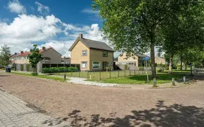 Detached house for sale: Koningin Julianalaan 14, Joure, Zuiderveld Joure
