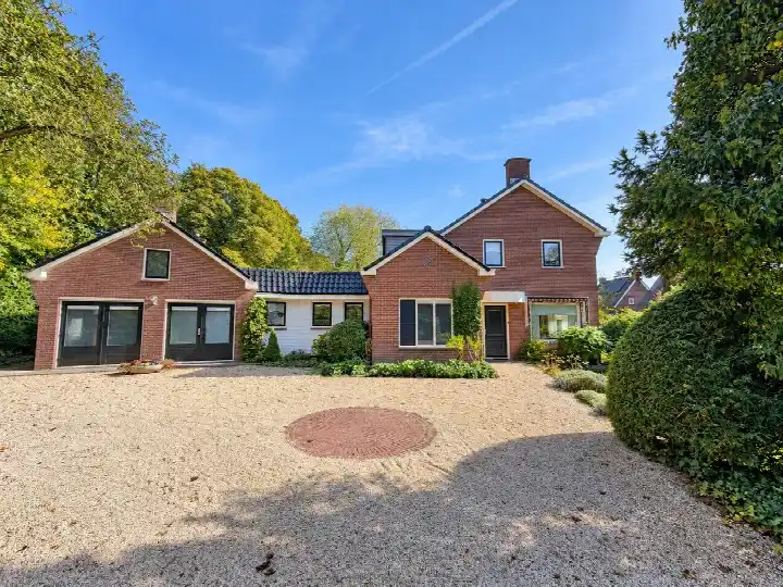 Detached house for sale: Koningin Julianalaan 7, Olst Centrum-West Olst