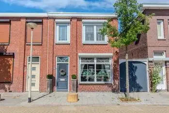 Semi-detached for sale: Koningin Wilhelminastraat 48, Het Fort Bergen Op Zoom