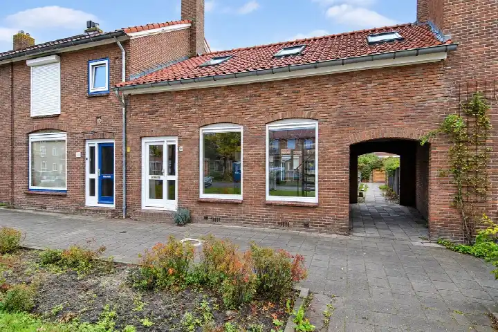 Corner house for sale: Koningin Wilhelminaweg 114, De Korte Akkeren Nieuw Gouda