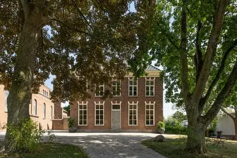 Twee-onder-één-kap te koop: Koningin Wilhelminastraat 4, Hedel Hedel