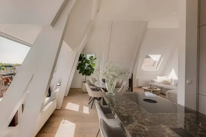 Apartment for rent: Koninginneweg 152-4, Willemsparkbuurt-Noord Amsterdam