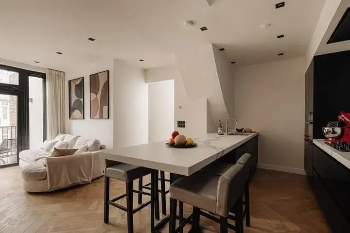 Appartement te koop: Koninginneweg 155-3, Valeriusbuurt-West Amsterdam