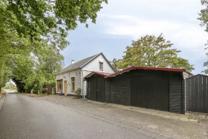 Detached house for sale: Koningsdijk 9, Buitengebied Hengstdijk Hengstdijk