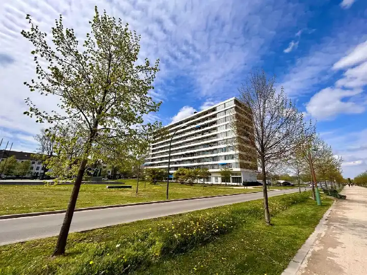 Studio for sale: Koningsplein 53D, Wyckerpoort Maastricht