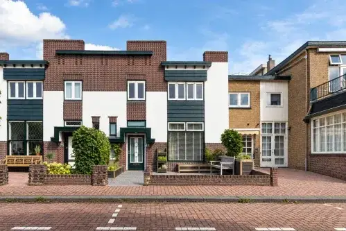 Terraced house for sale: Koningstraat 1, Centrum-Zuid Bodegraven
