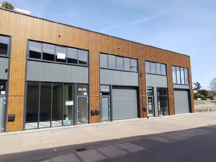 Tussenwoning te huur: Koningsweg 4008, Industrieterrein Soest Soest